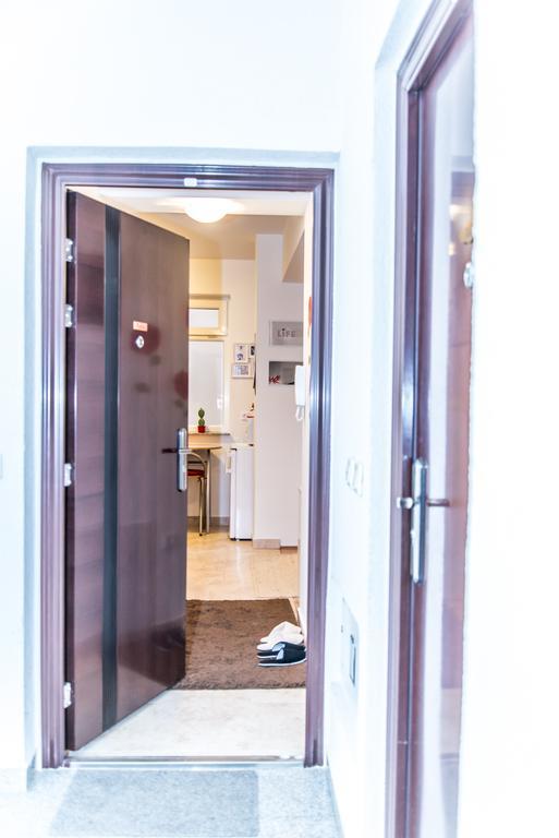 Apartment Flores Όσιγιεκ Εξωτερικό φωτογραφία
