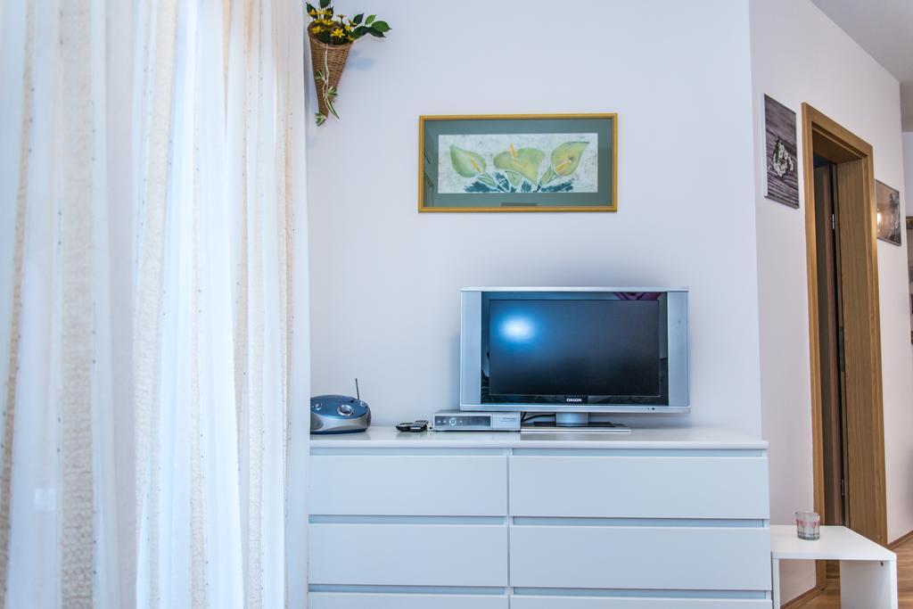 Apartment Flores Όσιγιεκ Εξωτερικό φωτογραφία