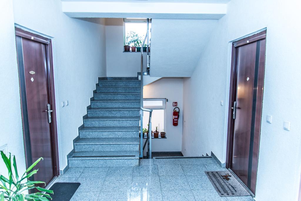 Apartment Flores Όσιγιεκ Εξωτερικό φωτογραφία